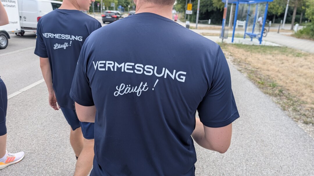 Laufshirt des ADBV Neumarkt beim Neumarkter Firmenlauf 2026 von hinten